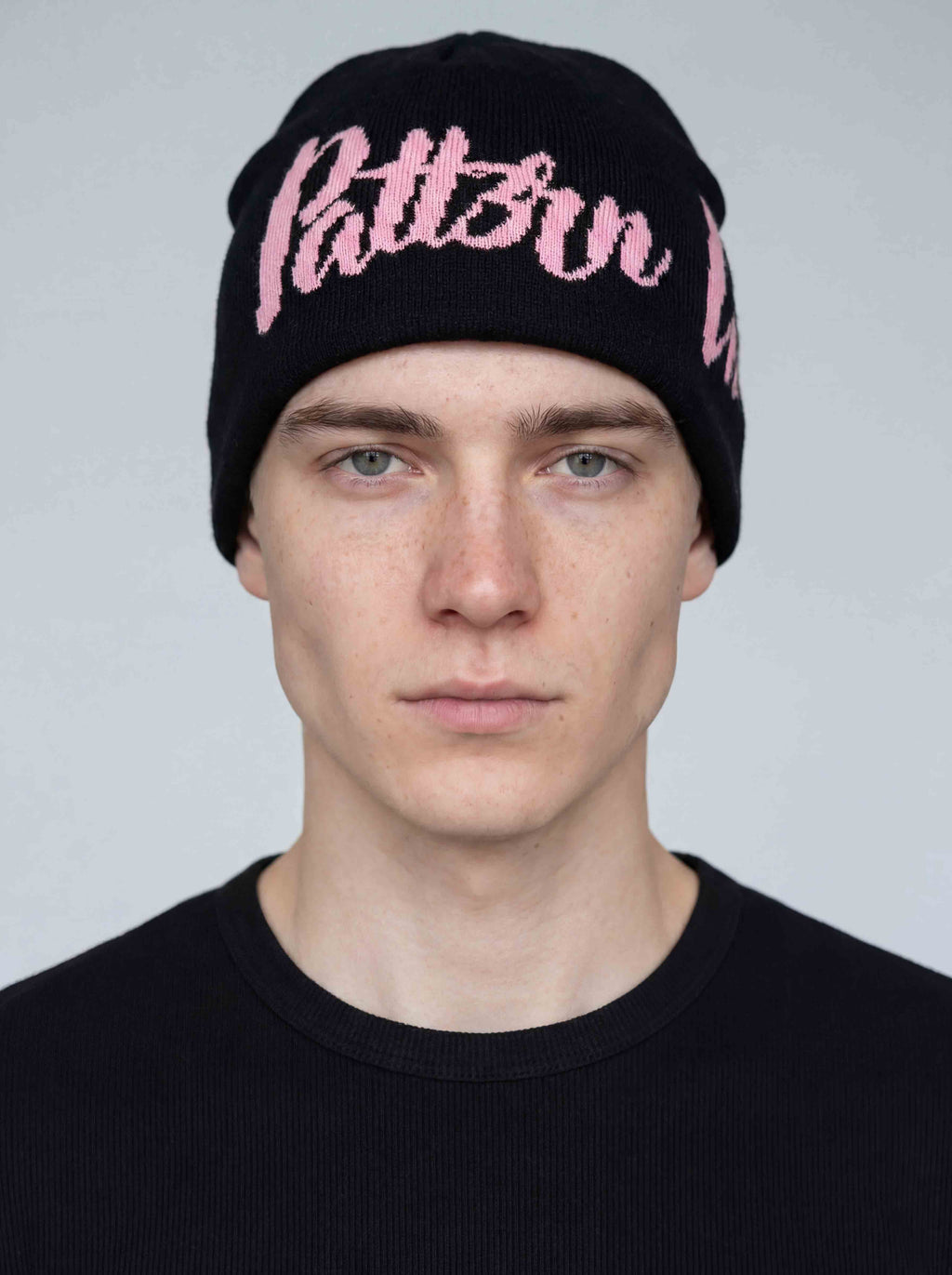 Satin lined beanie for hair protection designed for curly hair, locs, braids, wigs and skull caps. Helps reduce friction, prevent breakage, control frizz and retain moisture for healthier hairstyles